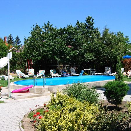 Barbara Wellness Pension Кестхей Экстерьер фото
