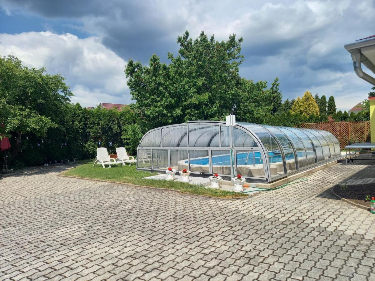 Barbara Wellness Pension Кестхей Экстерьер фото