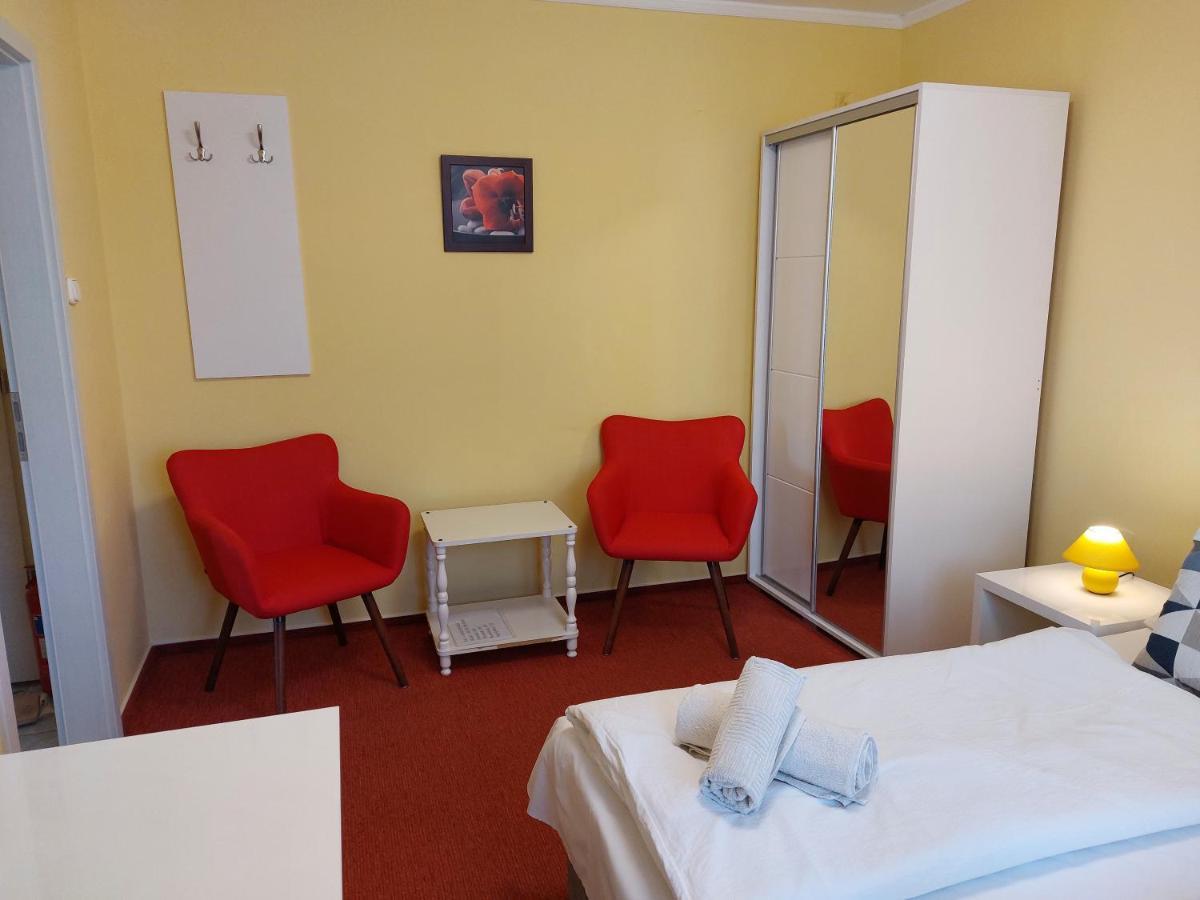 Barbara Wellness Pension Кестхей Экстерьер фото