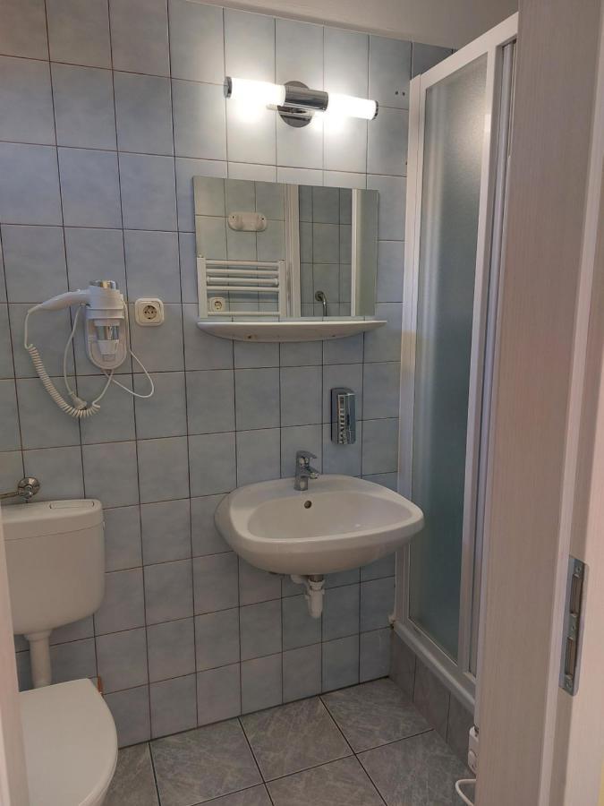 Barbara Wellness Pension Кестхей Экстерьер фото