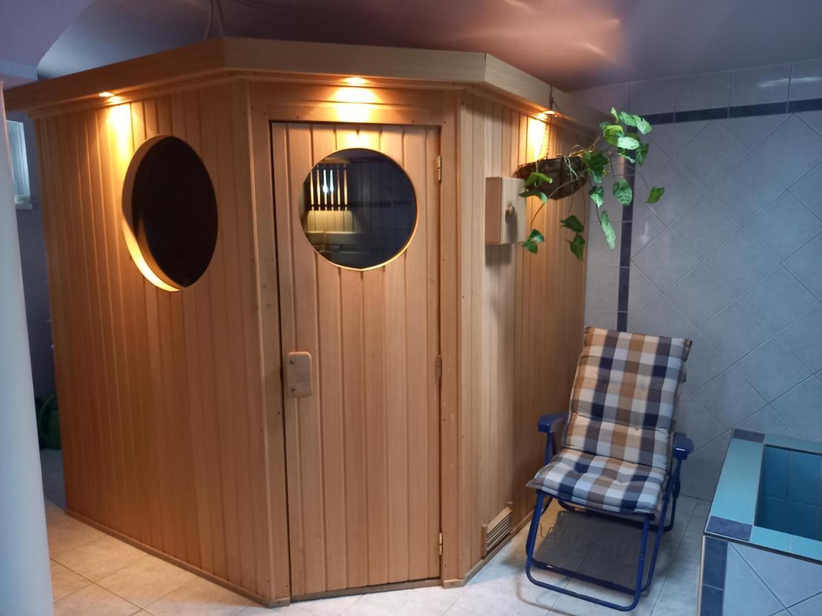 Barbara Wellness Pension Кестхей Экстерьер фото